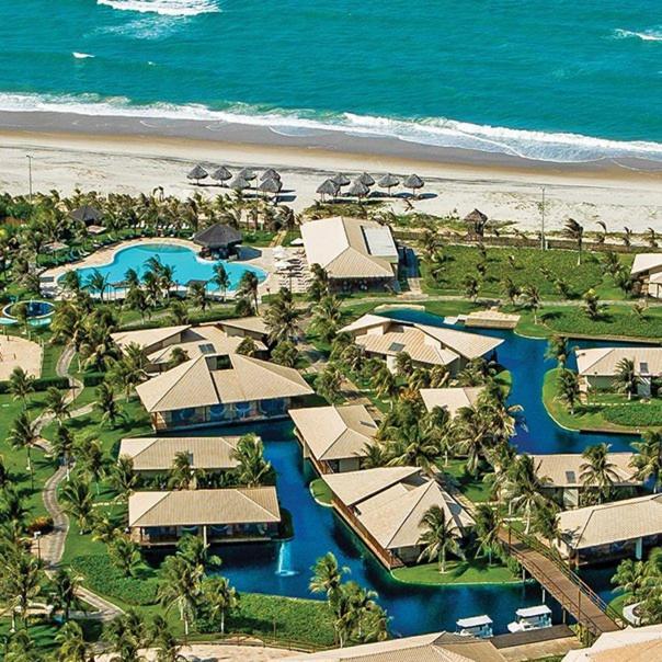 Dom Pedro Laguna Beach Resort & Golf By Wam Experience Aquiraz Exteriör bild Aerial view of the resort