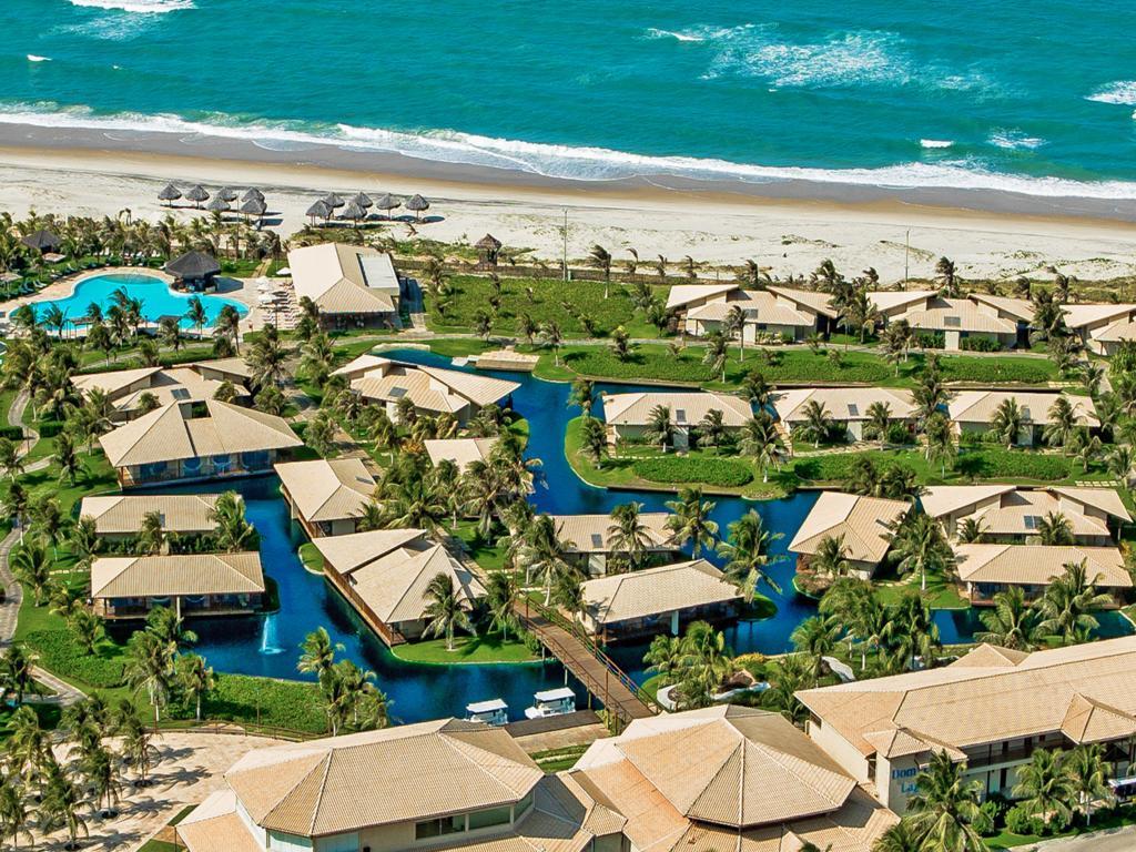 Dom Pedro Laguna Beach Resort & Golf By Wam Experience Aquiraz Exteriör bild Aerial view of the resort